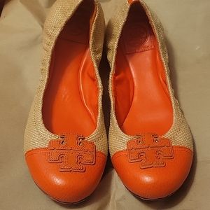 TORY BURCH CaritaRaffia Straw / Orange Leather Ballet Flats. Size 8